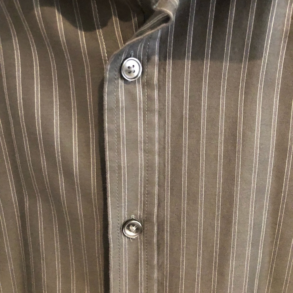 Hugo Boss business button down shirt tuck out L - Picture 3 of 7